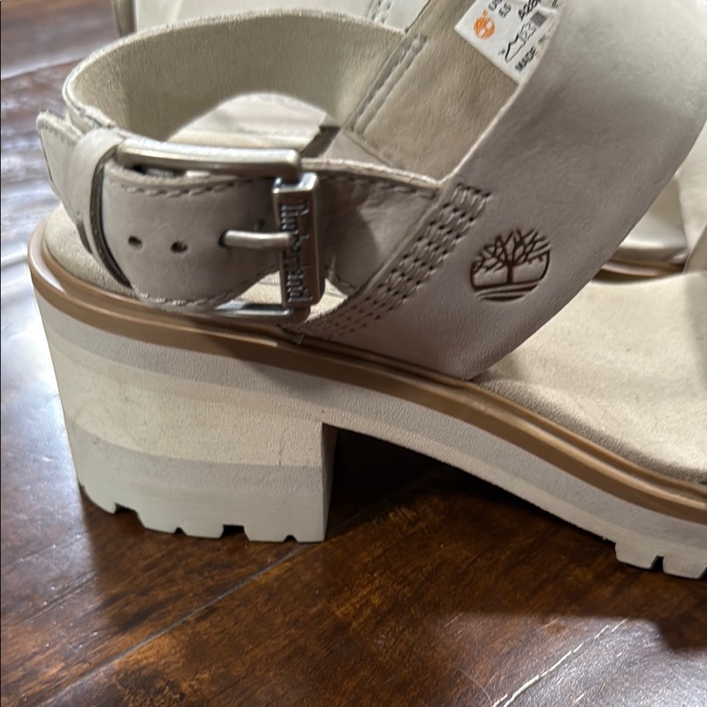 Timberland Cream Platform Sandals - Picture 3 of 8